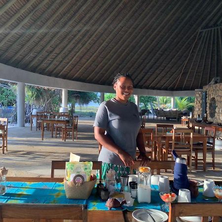Emayani Beach Lodge Pangani Buitenkant foto