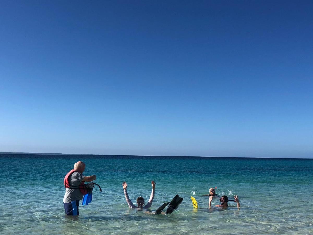 Emayani Beach Lodge Pangani Buitenkant foto