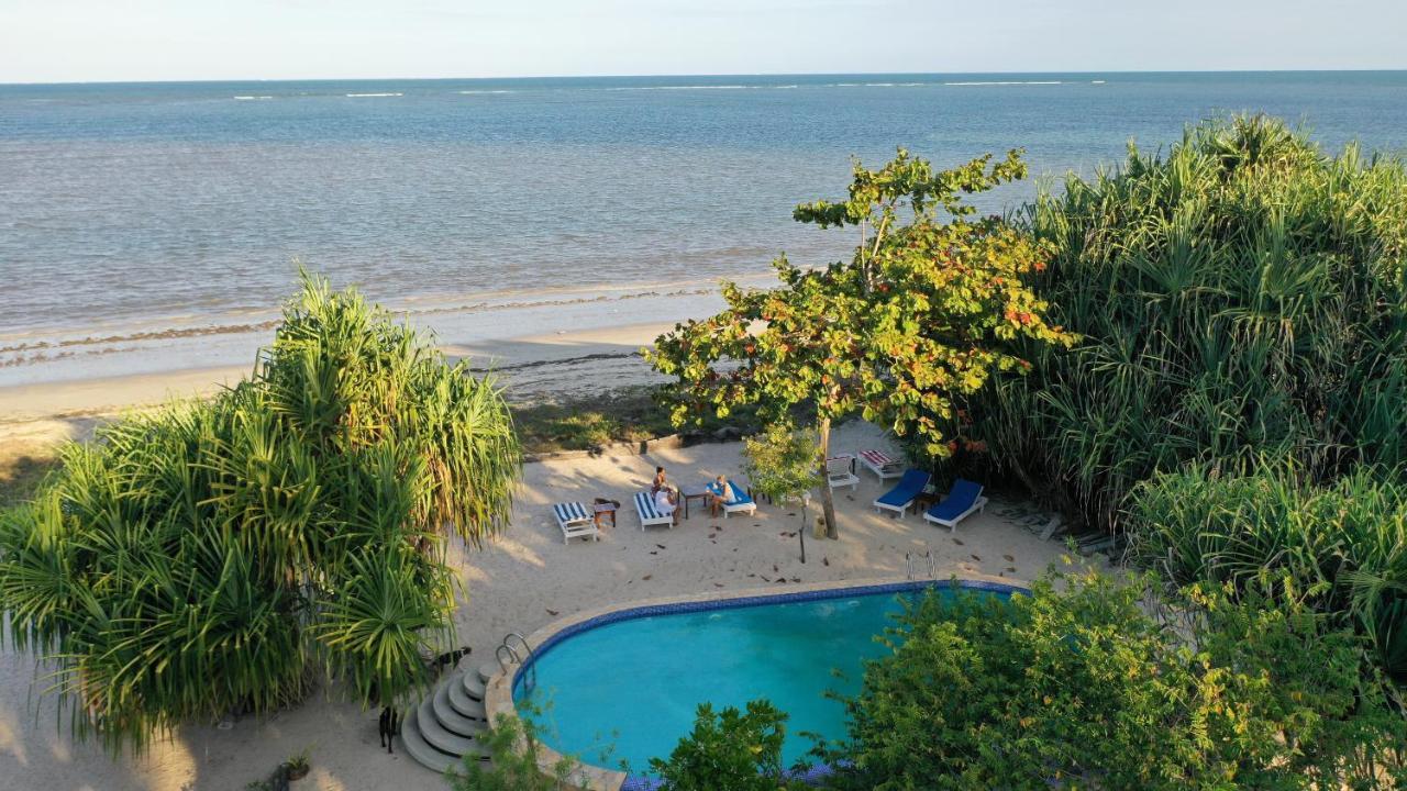 Emayani Beach Lodge Pangani Buitenkant foto