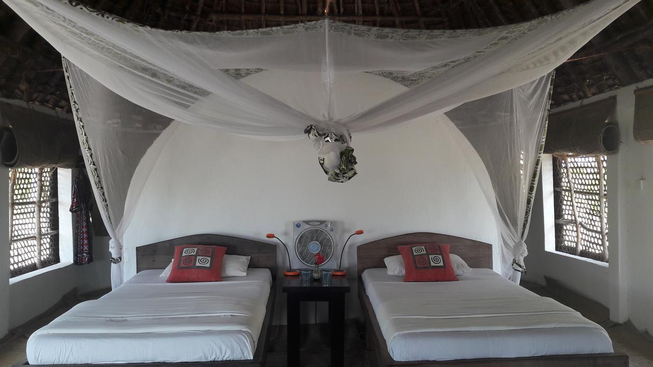 Emayani Beach Lodge Pangani Buitenkant foto