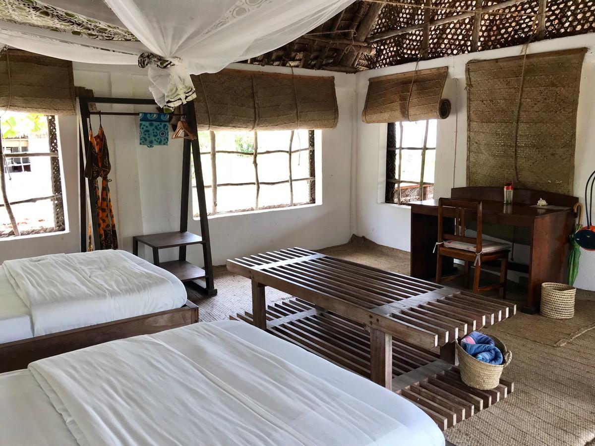 Emayani Beach Lodge Pangani Buitenkant foto